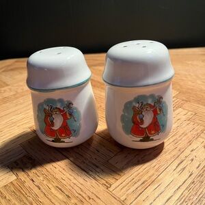 Vintage Santa Claus salt and pepper shakers